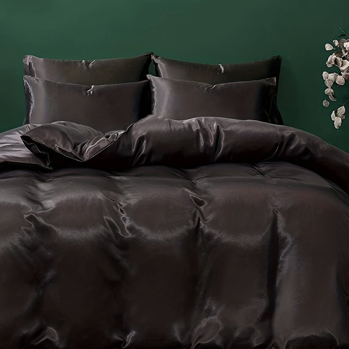 Satin Duvet Cover with Luxurious Look – Comfort and Class