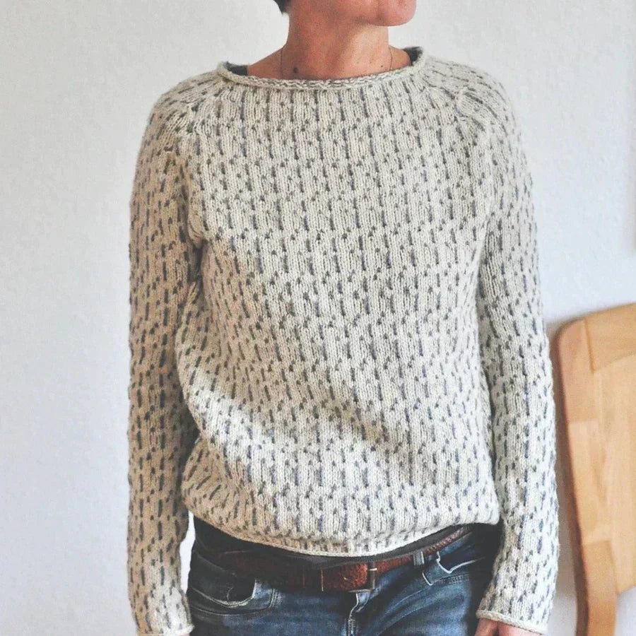 Linda | Elegant Boat Neck Sweater