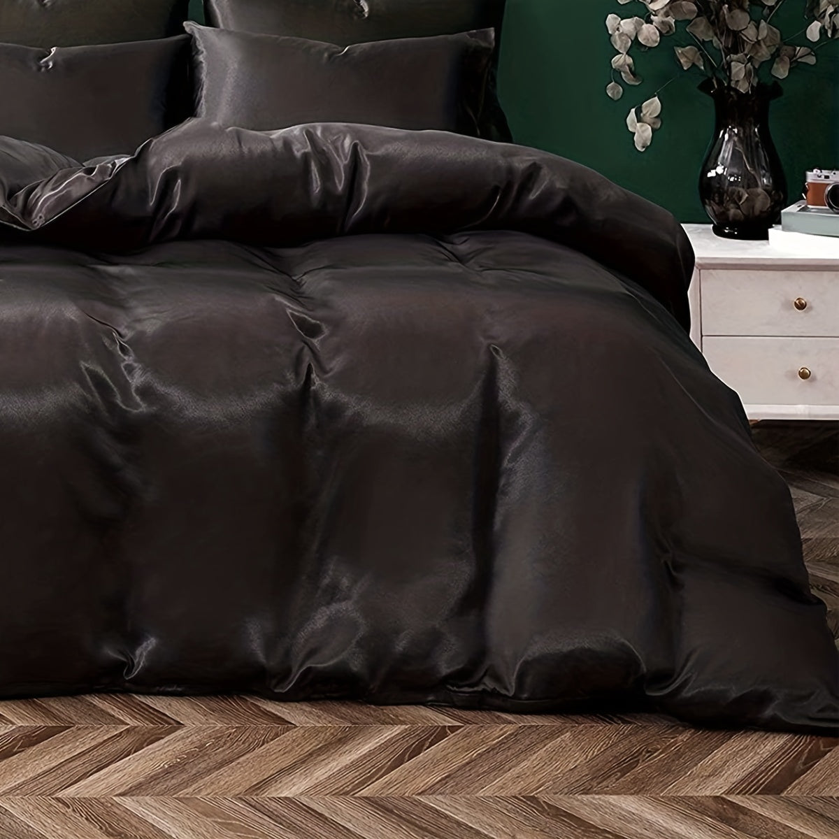 Satin Duvet Cover with Luxurious Look – Comfort and Class