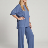 Oversized top s krátkými rukávy a širokými nohavicemi