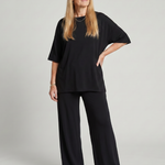Oversized top s krátkými rukávy a širokými nohavicemi