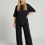 Oversized top s krátkými rukávy a širokými nohavicemi