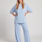 Oversized top s krátkými rukávy a širokými nohavicemi