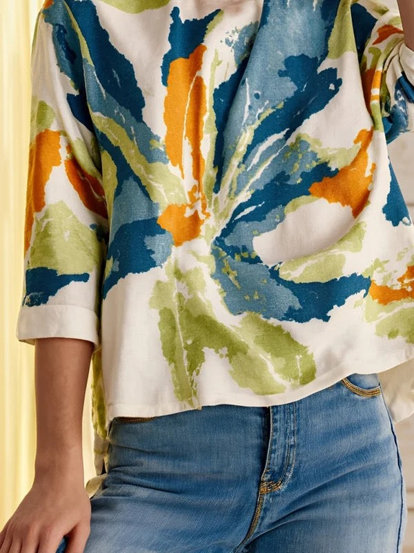 Half Sleeves Loose Buttoned Contrast Color Flower Print Round-neck T-Shirts Tops