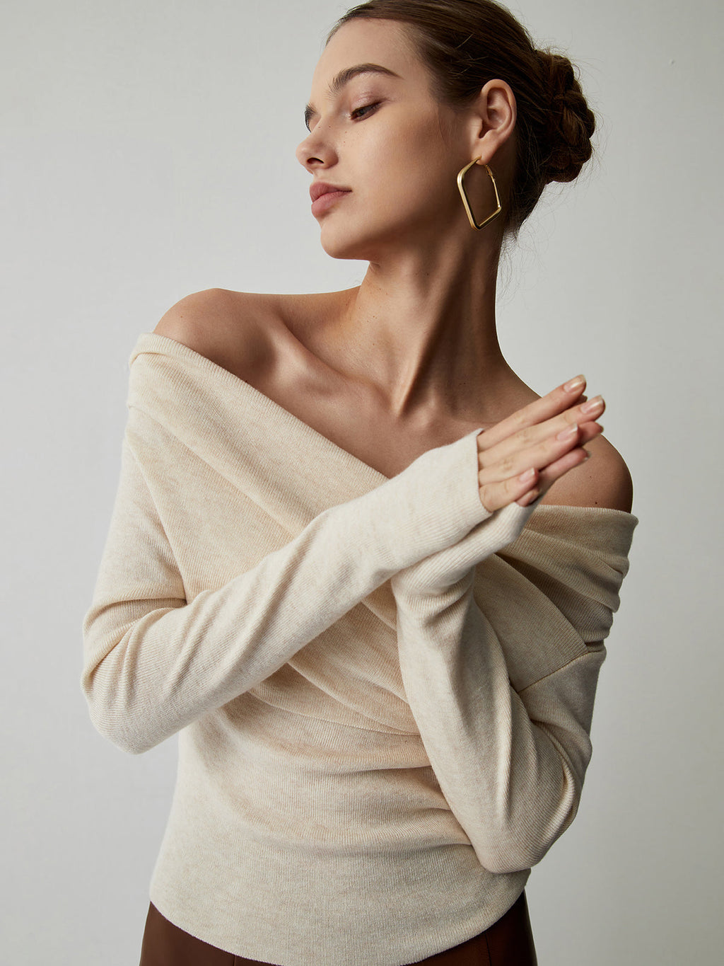 Yasmin – Off-Shoulder Stricktop