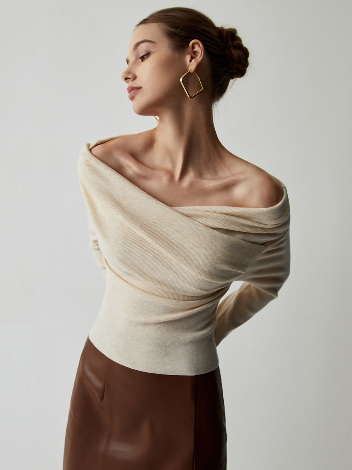 Yasmin – Off-Shoulder Stricktop