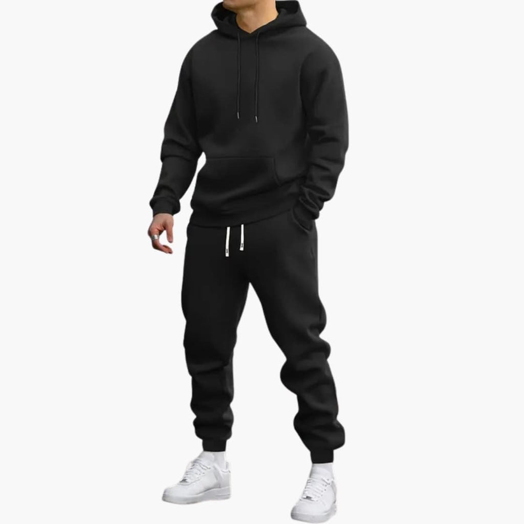 Men's tracksuit set with pullover hoodie and tapered joggers