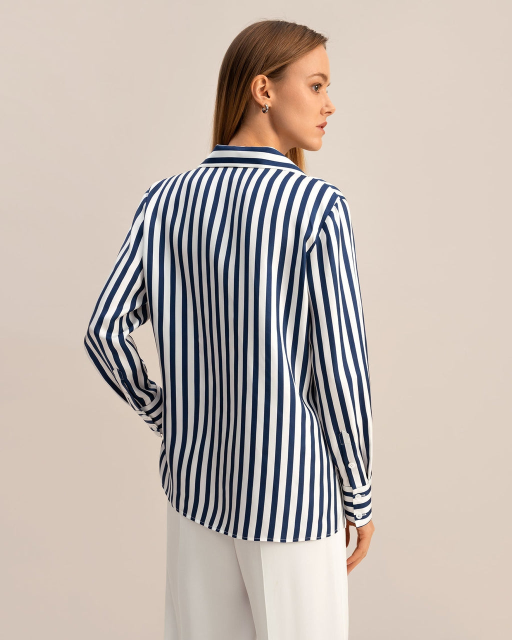 Lightweight & versatile men's silk shirt – striped design, breathable, for everyday and special occasions