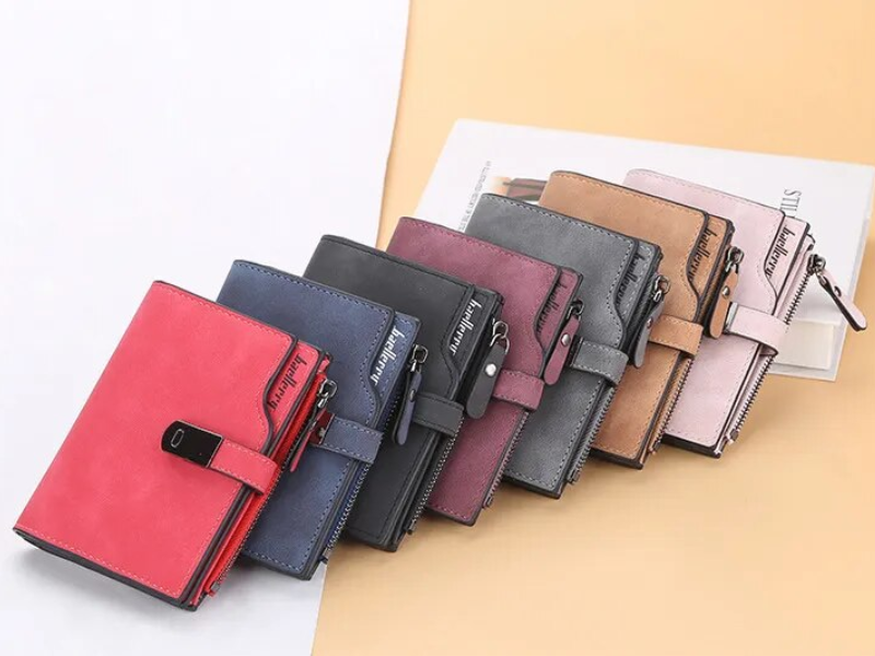 Portefeuille compact avec boucle magnétique - Pratique et tendance