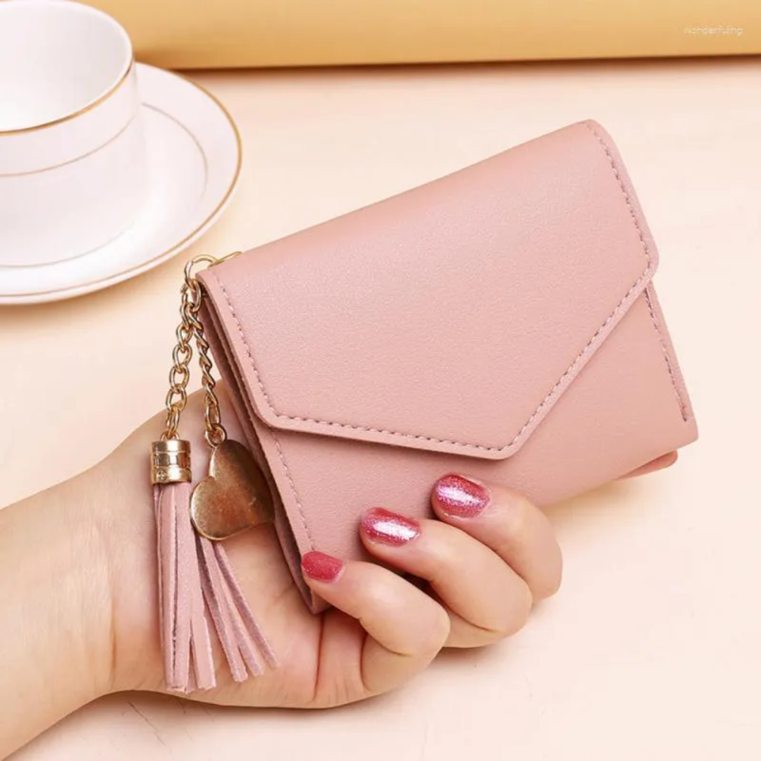 Lila - Mini portefeuille avec pendentif pompon - Élégant et compact