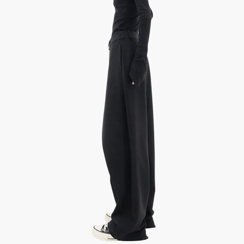 Women's pants with asymmetrical waist