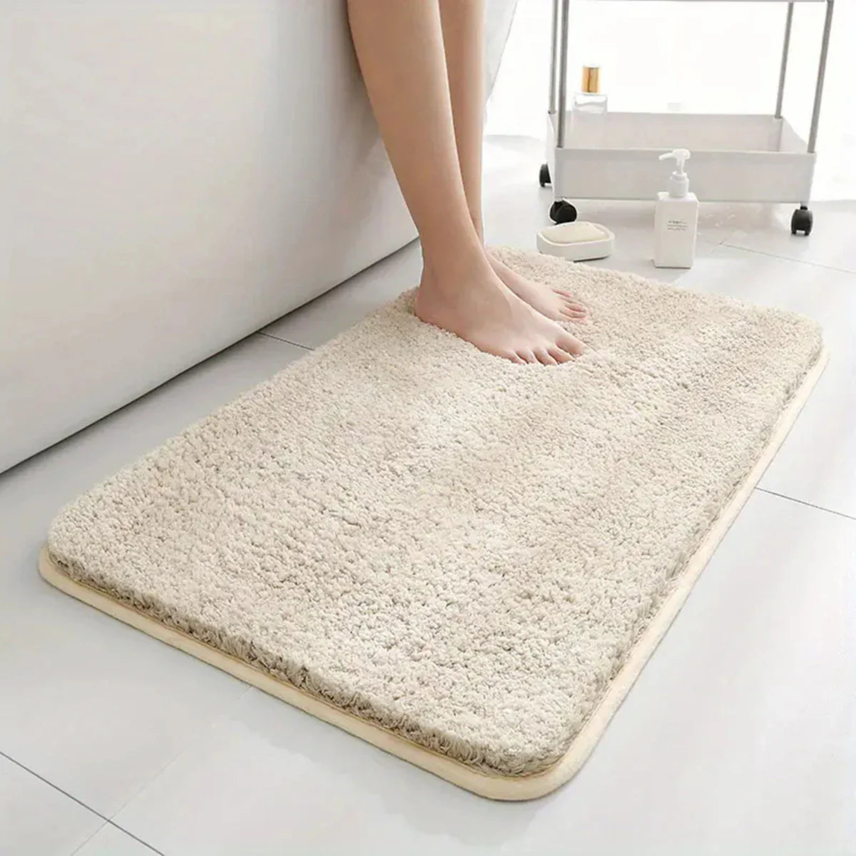 Non-slip water absorbent thick bathroom mat