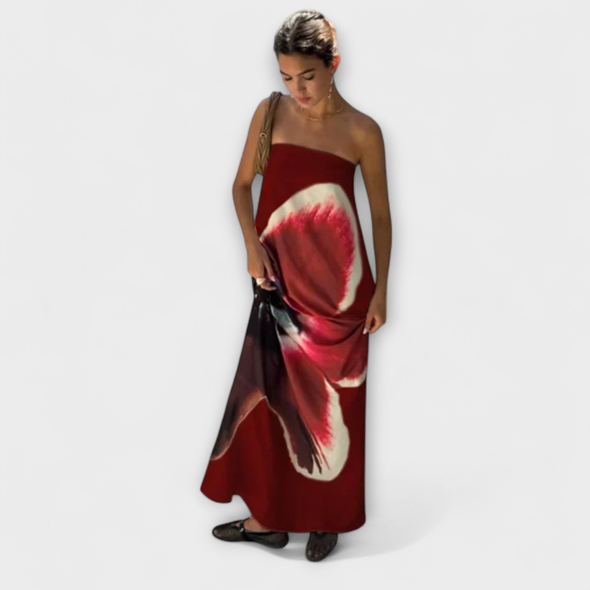 Chic off-shoulder bezramenné maxi šaty