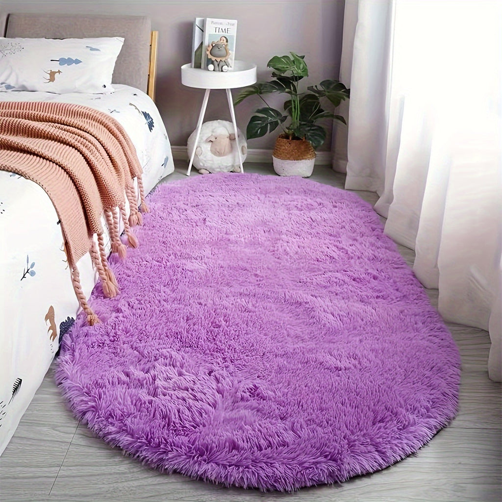 Soft fluffy carpet - oval carpet for bedroom in cream white