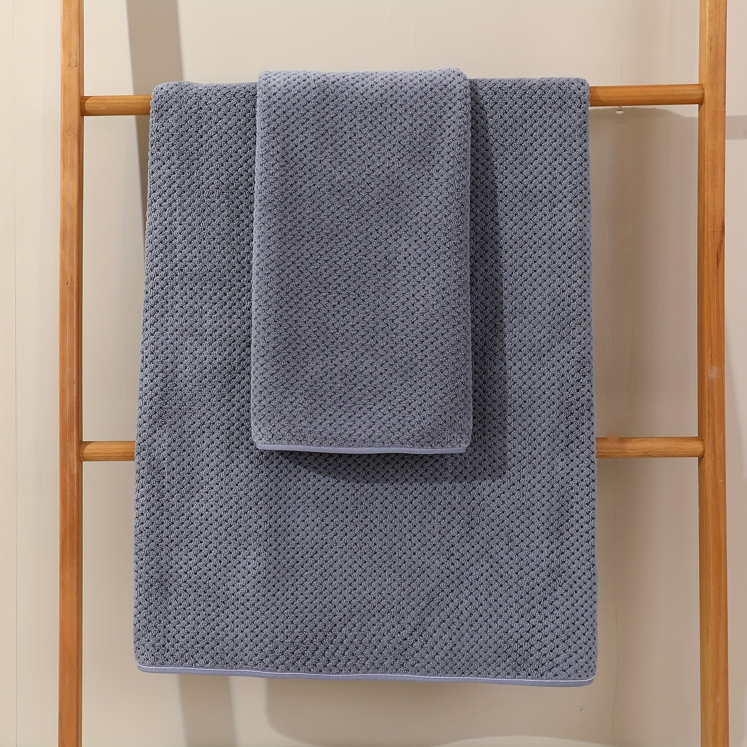 Luxurious 4-piece Towel Set – Soft and Absorbent Towels in a Set