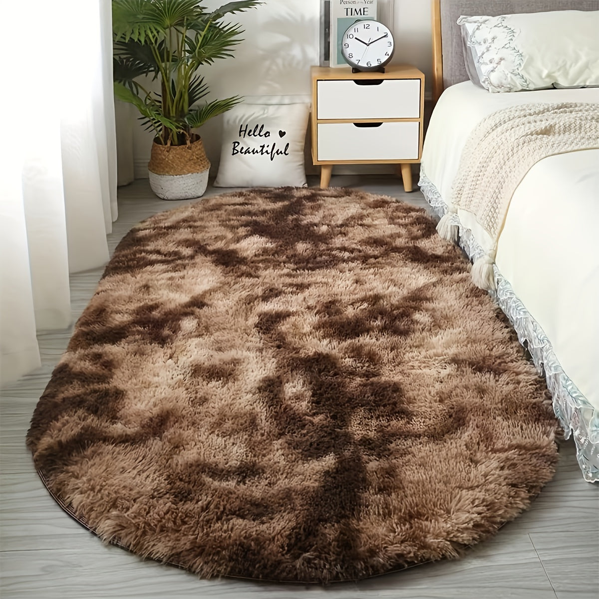 Soft fluffy carpet - oval carpet for bedroom in cream white