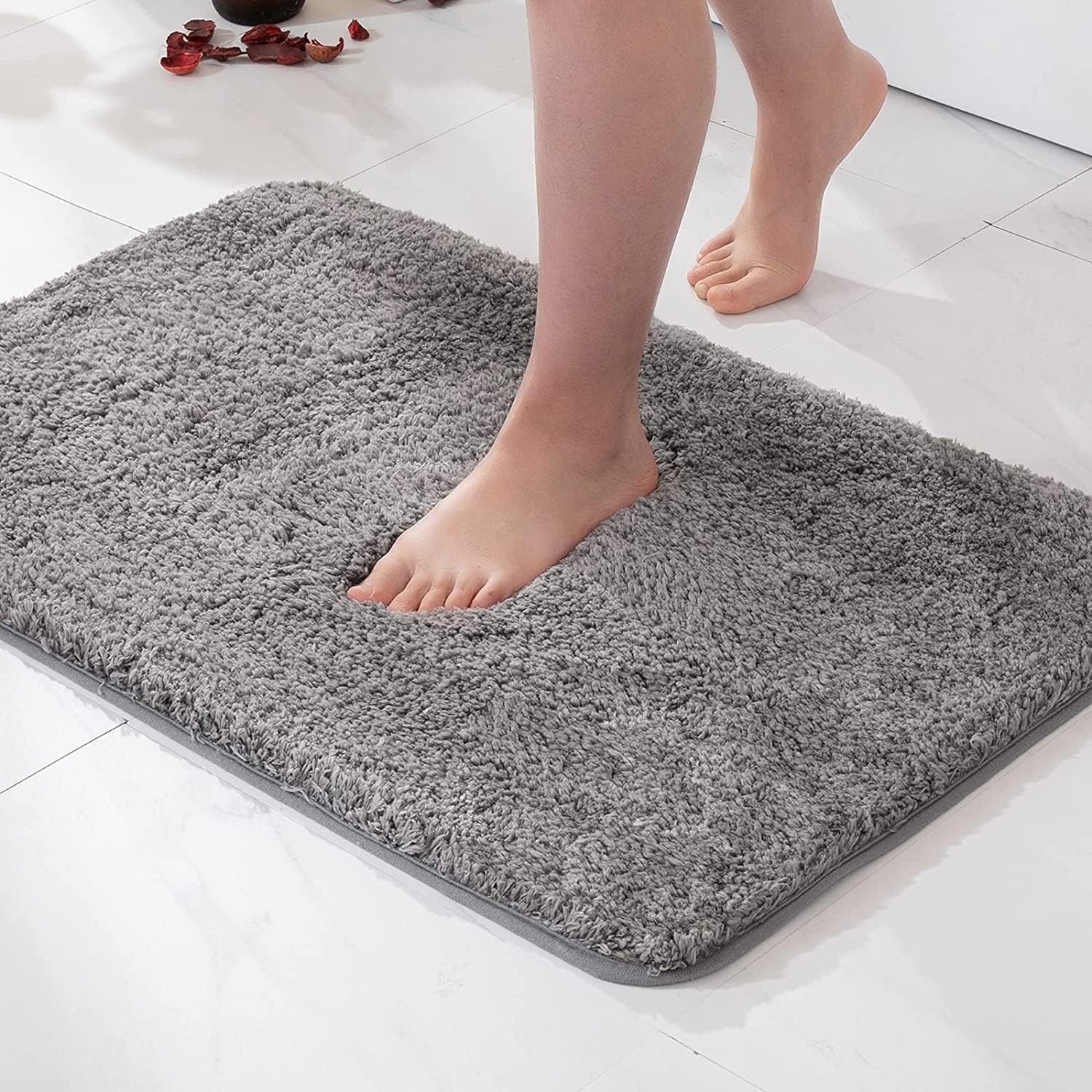 Ultra Soft Bath Mat for Bathroom – Absorbent and Quick Drying