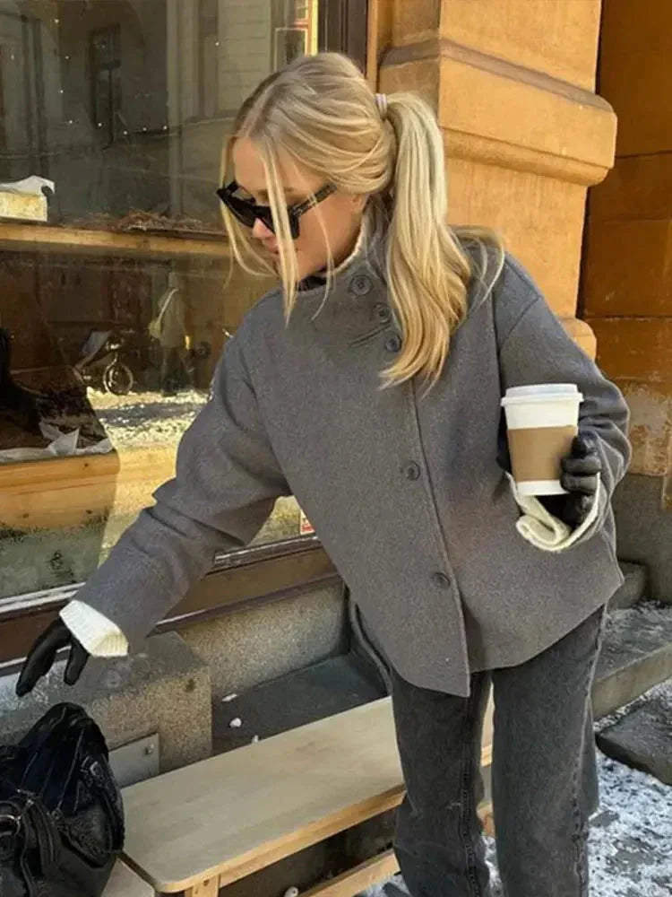 Women's short coat with buttons and stand-up collar