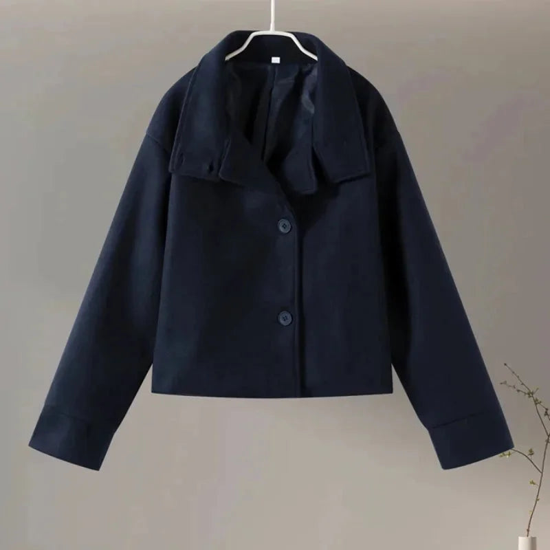 Women's short coat with buttons and stand-up collar