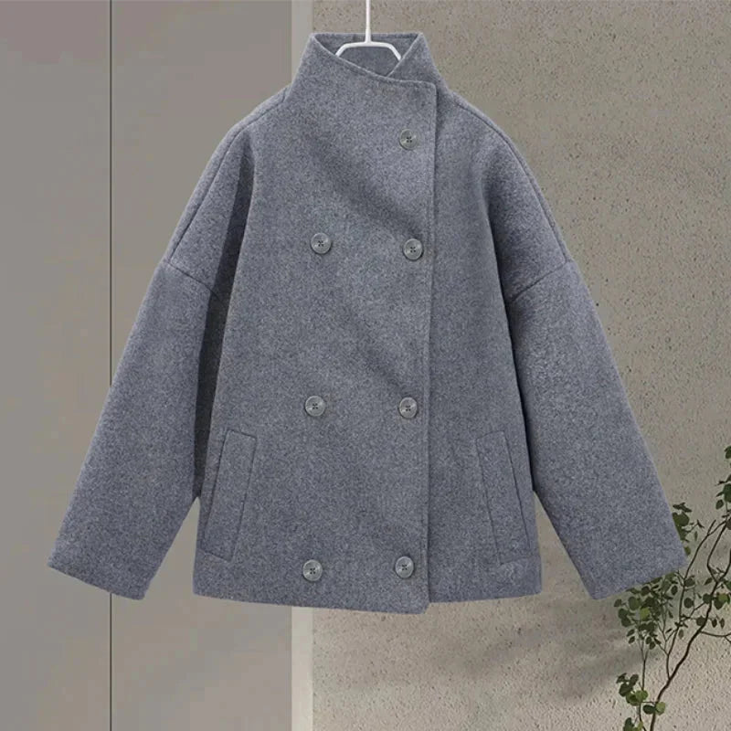 Women's short coat with buttons and stand-up collar