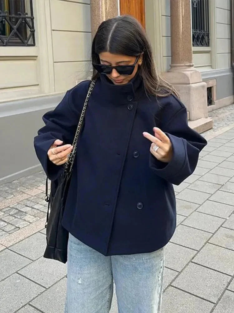 Women's short coat with buttons and stand-up collar