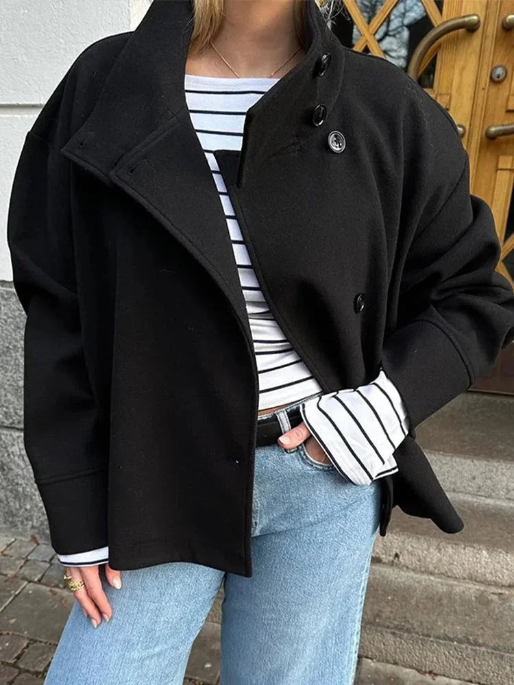 Women's short coat with buttons and stand-up collar