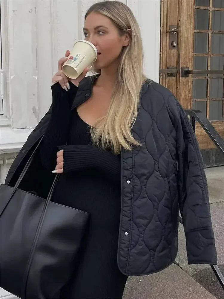 Women's loose-fitting quilted jacket for winter